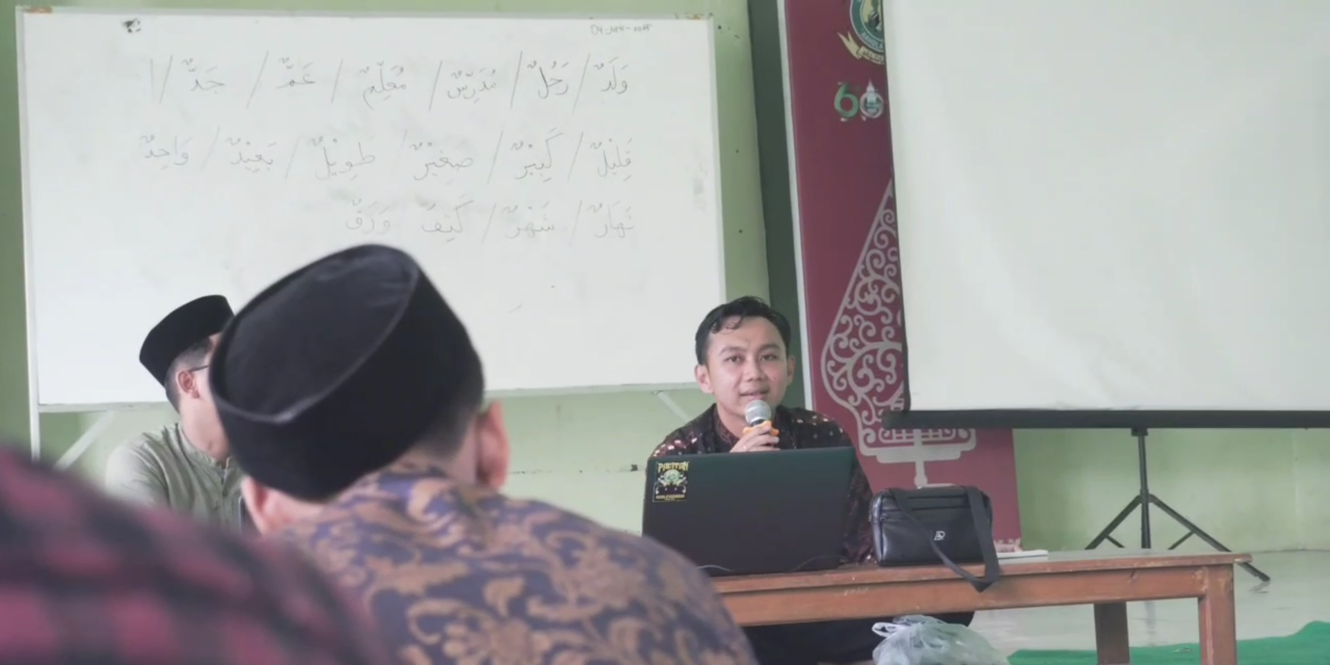 Santri Nahdlatussubban Pacitan Belajar Kewirausahaan Perikanan Bersama Mujeng Fishery
