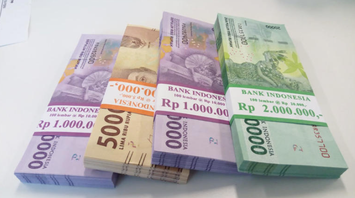 HUKUM MENUKAR UANG BARU SAAT LEBARAN